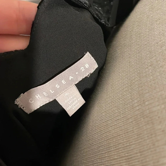 NWT!! Chelsea • 28 - Shadow Stripe Velvet Tank Top - Black - Size Medium - Picture 9 of 10